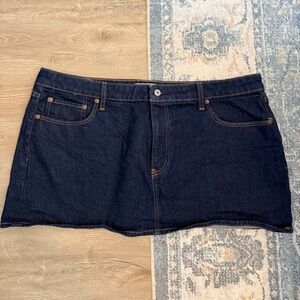 Abercrombie & Fitch Mid Rise Denim Mini Skirt